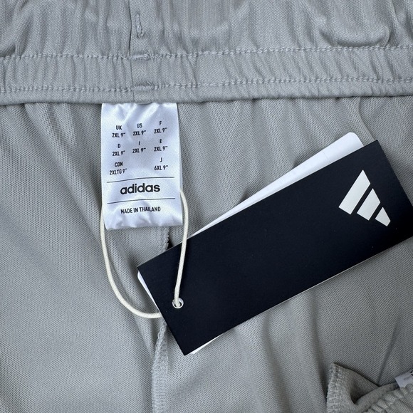 Adidas Men's Legends 3 Stripe Basketball Shorts Athletic Metal Grey 2XL 9" New - Picture 5 of 10